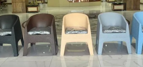 Chaises Modernes en plastique