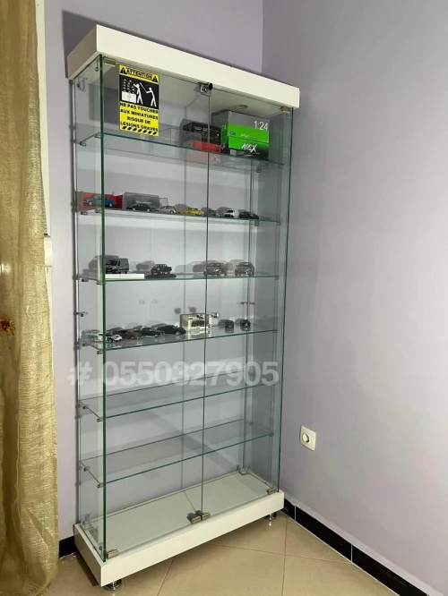 Armoire d'exposition en verre 