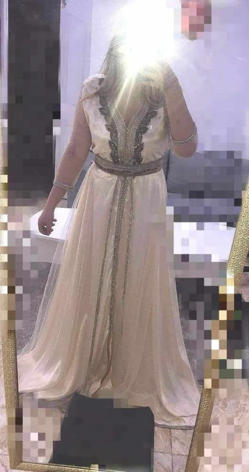 Location caftan