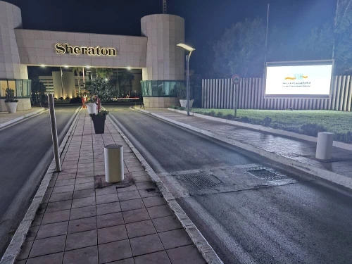 écran LED géant P08 outdoor avec cabinet