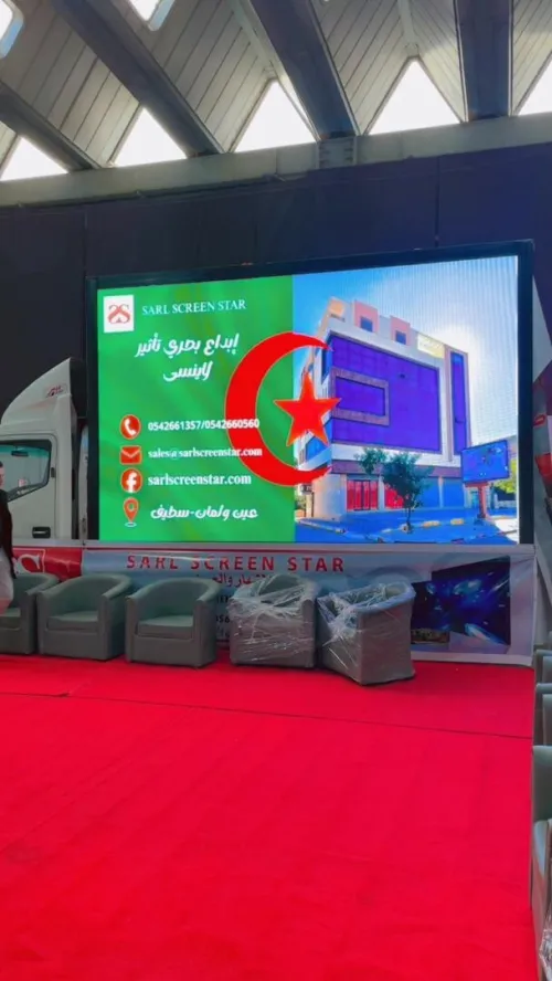 Fabrication et location camion avec ecran geant P3,91