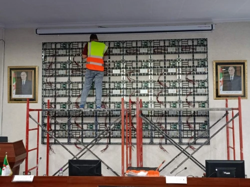 écran LED p2.5 indoor full HD avec cabinet 640*480mm