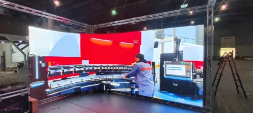 curved LED screen P2.6 and P3.91 