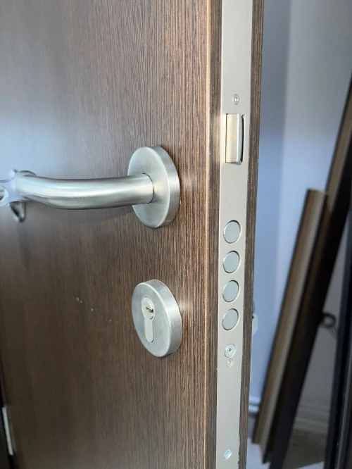 Portes intérieur et extérieure 