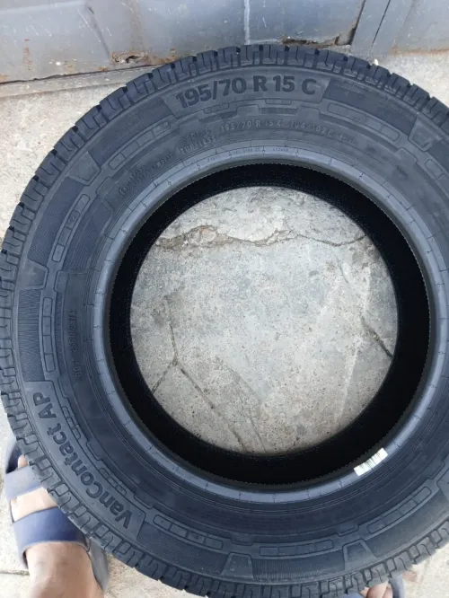 Pneus R15 195/70 Continental