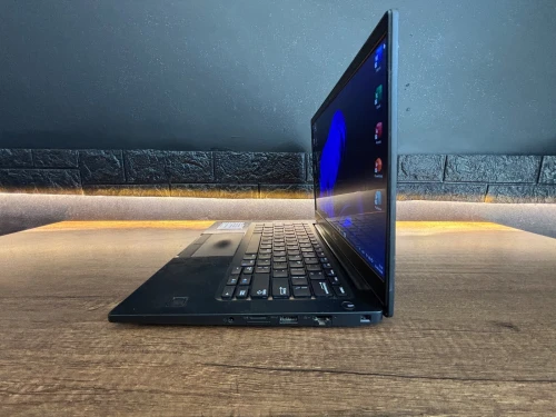 Pc portabl dell latitude 7390