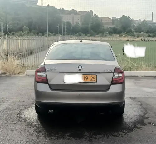 Skoda Rapid 2019 Ambition