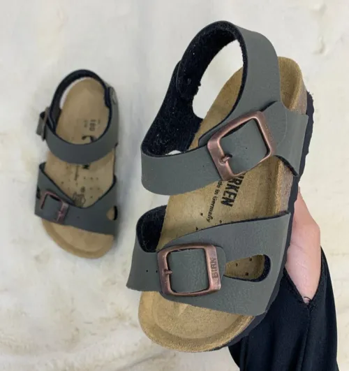 Sandales NEW YORK KAKI confortables et légères pointures disponibles