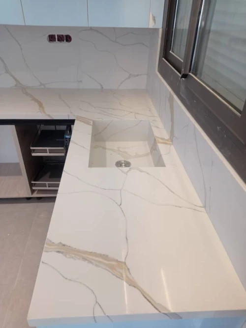 Quartz et Granite e Marbre