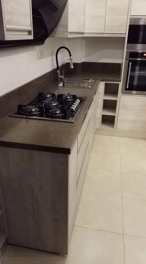Marbre et Quartz et Granite