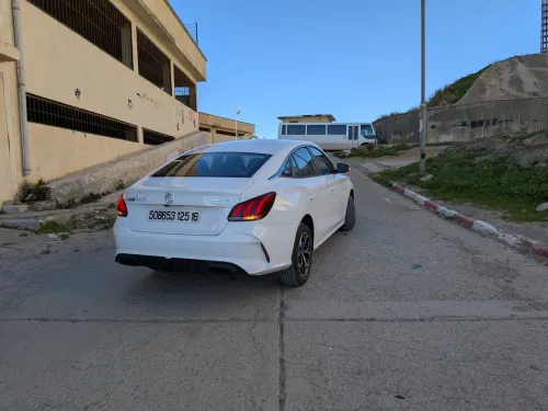 MG MG5 2025 Dubai manuelle