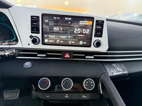 Hyundai Elantra 2025 Full