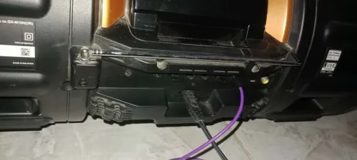 BOMBOX SHARP