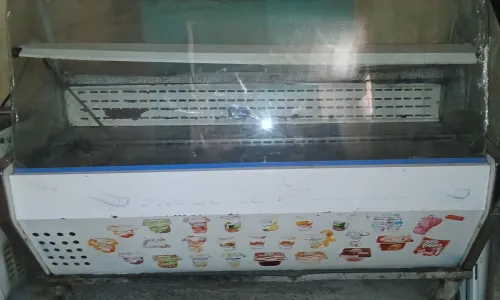 PRESENTOIRE & FRIGO 