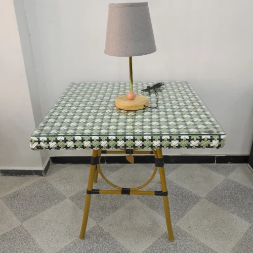 Table carre parisienne  0,80   Nouvel arrivage