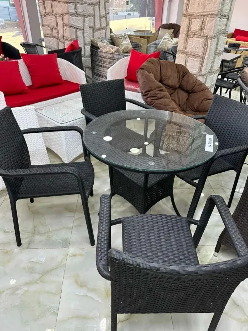 Table ronde 0,80 cm SANS CHAISES Idéale Pour Cafétéria Et Restaurant  تأثيث للمطاعم والكافيتيريات