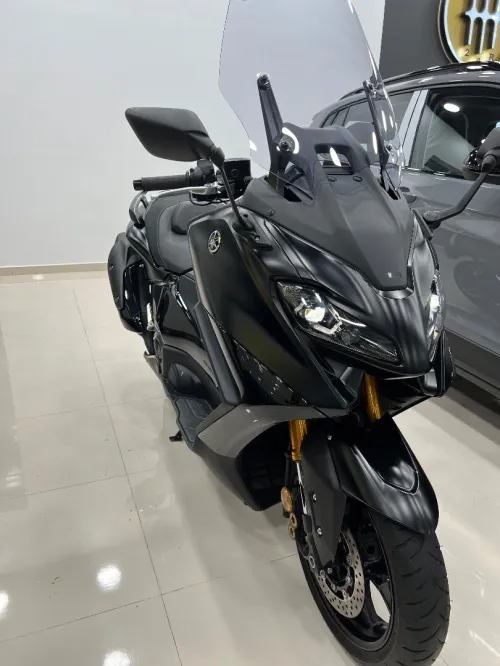 Yamaha Tmax 560 2025