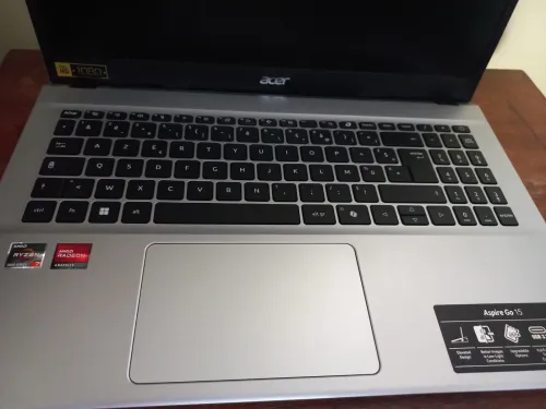 Acer Aspire Go 15 (Neuf) - Ryzen 7 - 32GB RAM - État 10/10