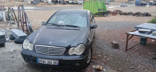 Mercedes Classe C 2004 C220 w203 classic