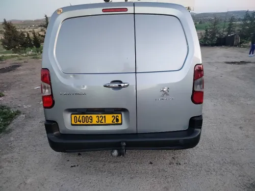 Peugeot Partner 2021 Nouveau Outdoor