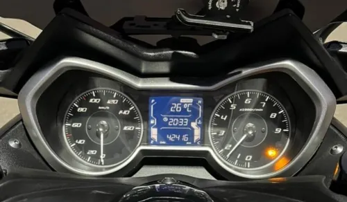 YAMAHA Xmax 