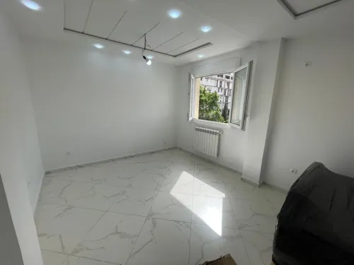 Location Appartement Niveau de villa F3 Alger Hydra