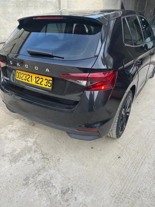 Skoda Fabia 2022 Style (avec toit panoramique)