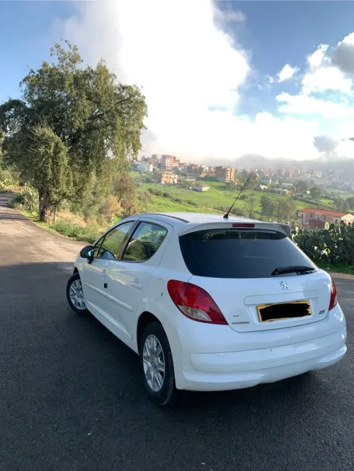 Peugeot 207 2011 