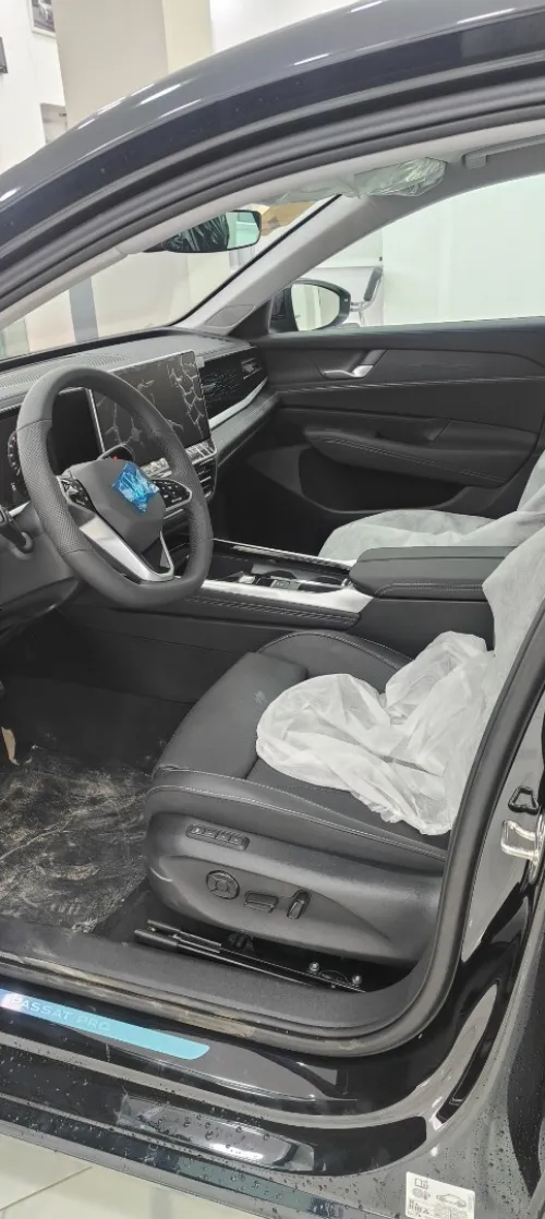 Volkswagen Passat 2025 Pro