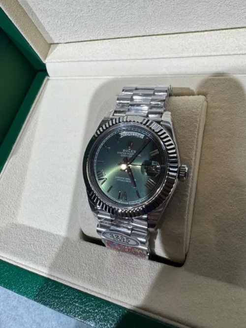 Montre Rolex DayDate green dial (Clean / Clone)