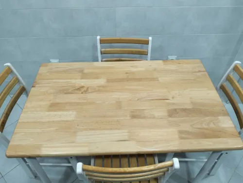 Table De Cuisine (Made in Malaysia) - طاولة مطبخ (صنعت في ماليزيا)