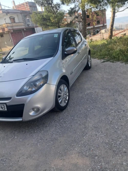 Renault Clio 3 2011 Night and Day