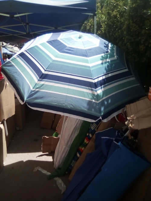 Chaise et parasol de plage