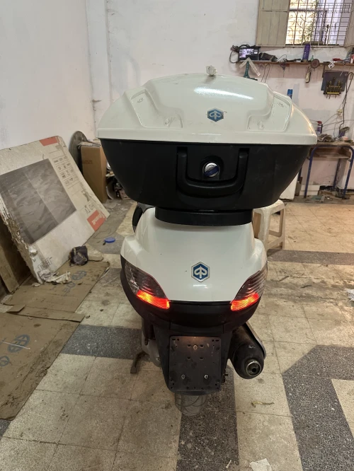 Piaggio 250 mpi Piaggio deuxroues 2009
