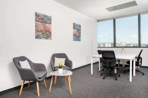 Bureau privé à louer pour 2 personnes à Algiers, Bunyan Hydra