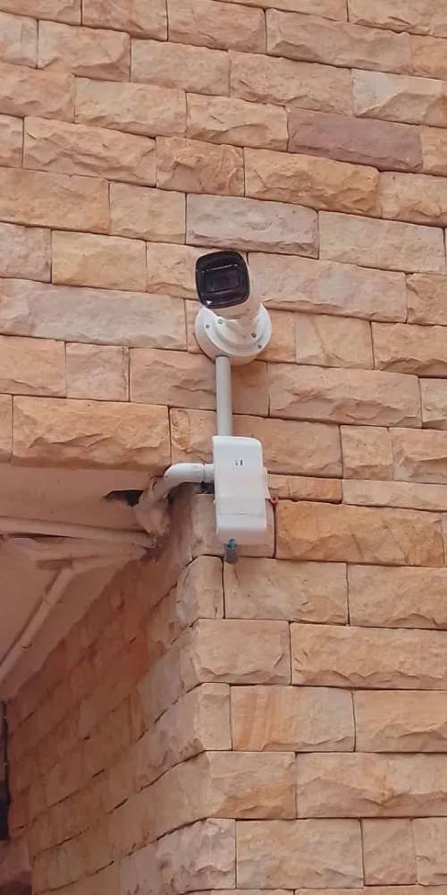 تركيب كاميرات المراقبة Installation camera DE surveillance