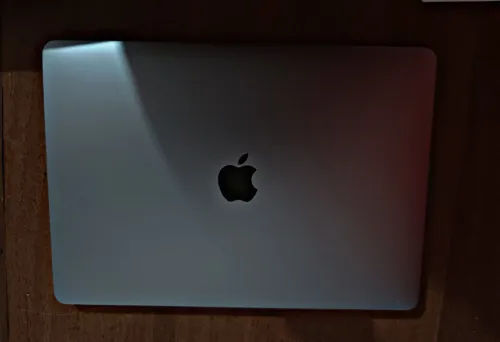 MacBook pro 2020 touch bar