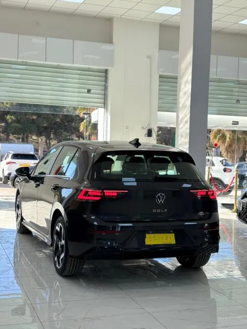 Volkswagen Golf 8 2025 R-Line