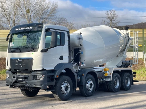 CAMION MALAXEUR 10 A 12 M3