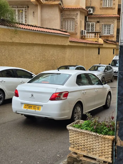 Peugeot 301 2013 Allure