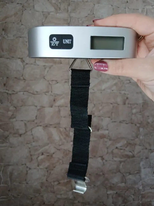 Pèse valise et thermomètre embarqué