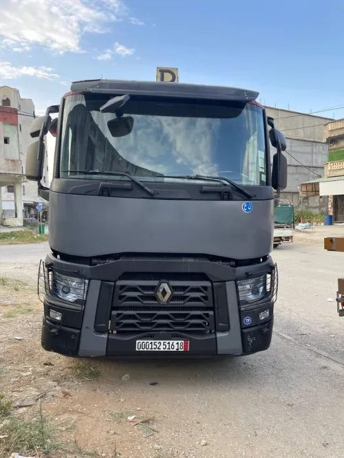 Renault Faracha T440 6*4 2016