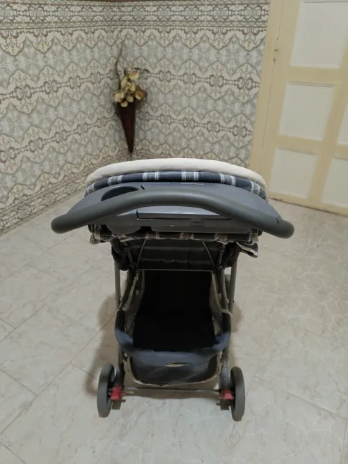 عربة اطفال بدون حزام
