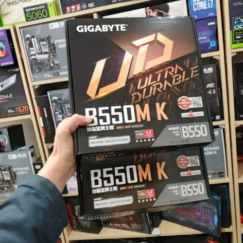 CARTE MERE GIGABYTE B550M K AM4 DDR4