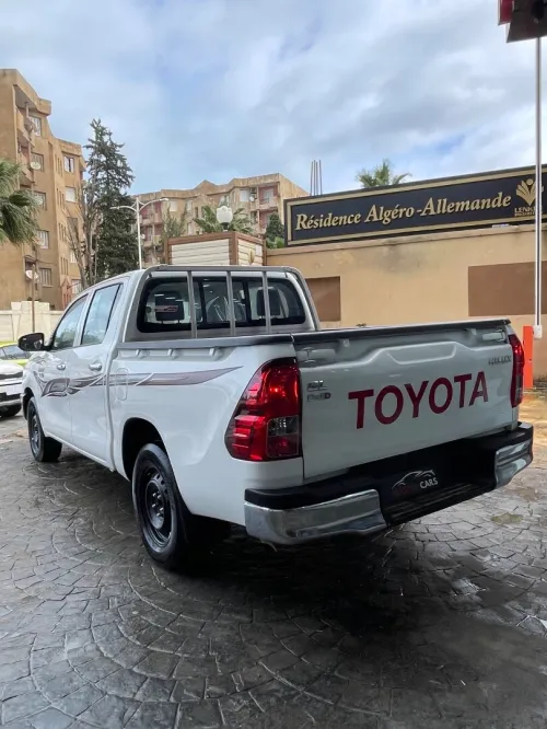 Toyota Hilux 2025 GL