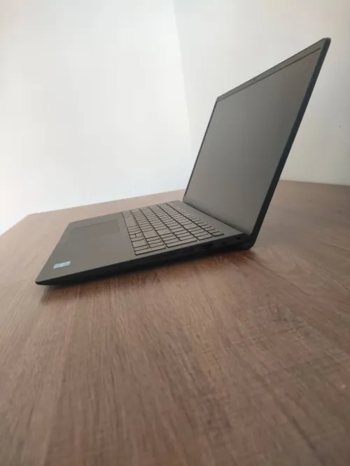 LAPTOP DELL Vostro 3520 