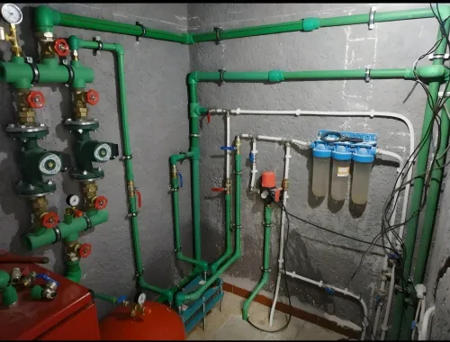 plombier chauffagiste Installation citernes et chauffage central تركيب خزان الماء والتدفئة