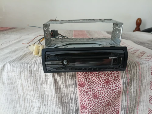 Poste radio sony