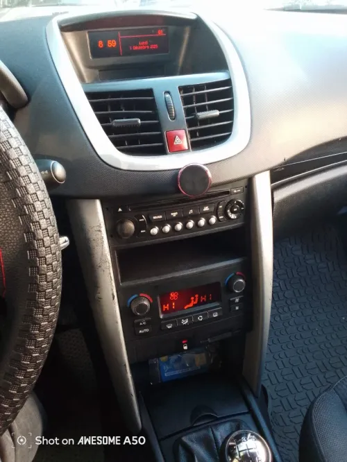Peugeot 207 2012 Fennec