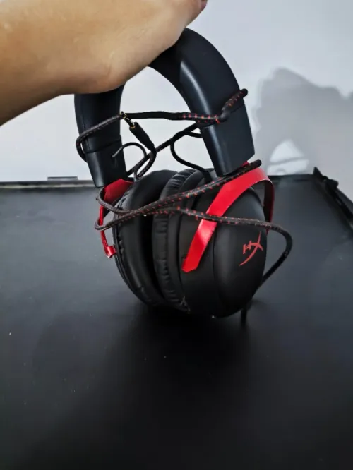 3 HyperX Cloud
